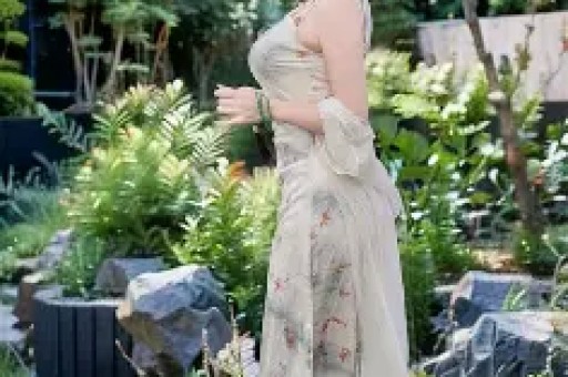 炸裂！女星被大佬做局签屈辱协议、被爆猛料的瓜
